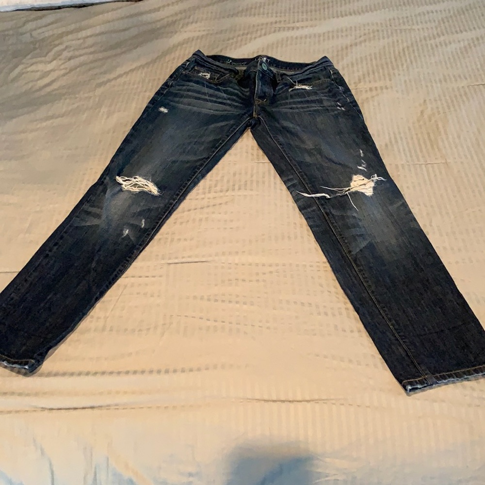 Size 26/2 LOFT boyfriend distressed jeans
